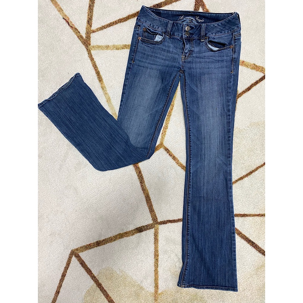 AEO LOW RISE FLARE/BOOT CUT JEANS